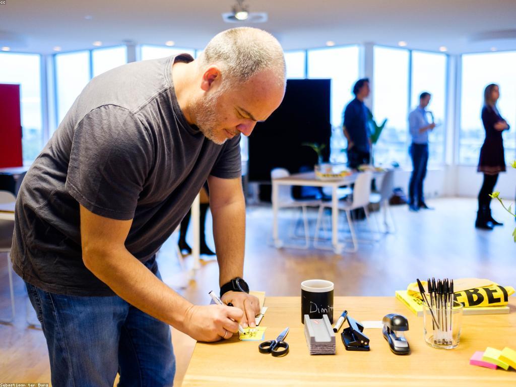 ការបង្កើតម៉ូដែលដែលមានការច្នៃប្រឌិត